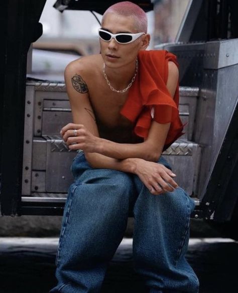 Evan Mock, Shaved Hair Designs, Live Nation, The Cardigans, Shaved Head, Looks Street Style, Shaved Hair, Mode Inspo, Mode Vintage