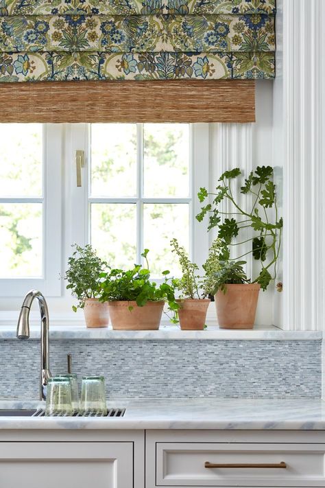 Large Window Sill Decor Living Room, Kitchen Sill Decor, Cottage Window Sill, Kitchen Windowsill Plants, Window Herbs Kitchen, Deep Window Sill Ideas Living Room, Kitchen Window Sill Plants, Deep Windowsill Ideas, Window Sill With Plants