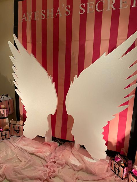 Victoria Secret Bday Theme, Victoria’s Secret Party Theme, Victorias Secret Party Theme, Vogue Party Theme Ideas, Victoria Secret Themed Party, Victoria Secret Birthday Party Theme, Victoria Secret Party Ideas, Victoria Secret Birthday, Victoria Secret Party