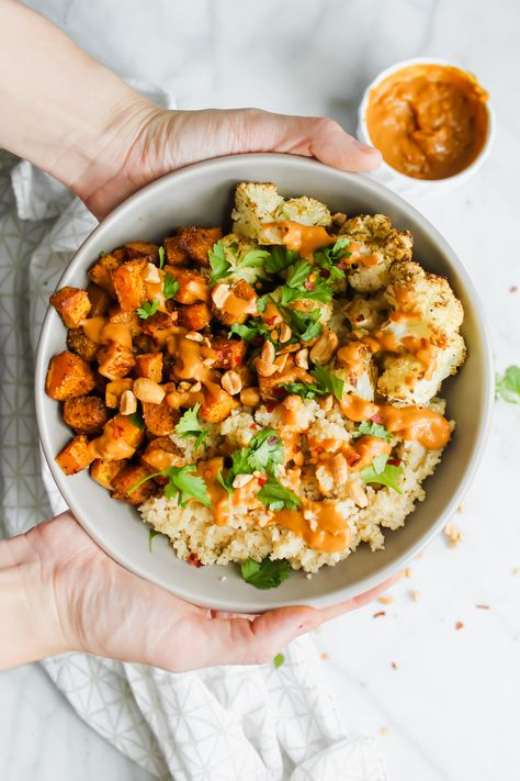 Squash Cauliflower Recipes, Butternut Squash Cauliflower Recipes, Squash And Cauliflower Recipes, Butternut Squash Bowl Recipes, Butternut Squash And Cauliflower Recipes, Butternut Squash Bowls, Squash Bowl Recipes, Butternut Squash Lunch, Asian Butternut Squash