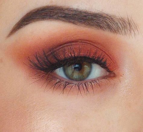 Gorgeous burnt orange / brown eyeshadow look with winged / extended shadow Orange Brown Eyeshadow, Eyeshadow Brown Eyes, Orange Eyeshadow Looks, Brown Eyeshadow Looks, Fall Eyeshadow Looks, Fall Eyeshadow, Pink Eyeshadow Look, Blue Eyeshadow Looks, Orange Eyeshadow