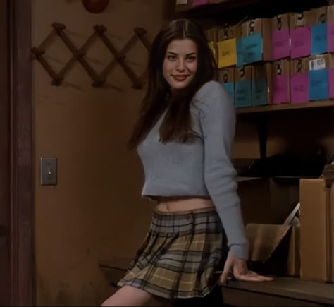 Luv Tyler Empire Records, Corey Empire Records, Corey Mason, 90s Movies Fashion, Uni Clothes, Rex Manning Day, Black Swans, Y2k Icons, Empire Records