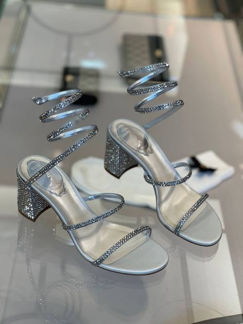 Fashion Shoes Heels, Shoes Heels Classy, Heels Classy, Stunning Shoes, Silver Sandals, Aesthetic Shoes, Elegant Shoes, Rene Caovilla, Swag Shoes