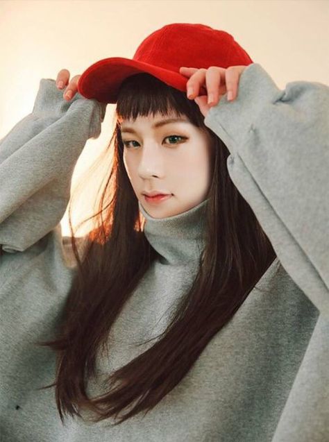 Monbebe (@monsbebe_) | Twitter Byun Jungha, Models To Draw, Braut Make-up, Foto Poses, Beauty Must Haves, Foto Art, Vogue Korea, My Pinterest, Korean Model