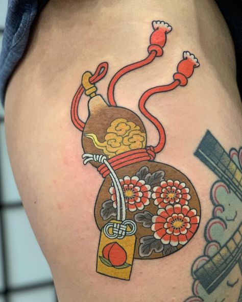 Finishing 2018 with good luck charms. Thank you so much Debora🙏😊🙏 for appointments👉info@redpointattoo.com clock on email bottom in bio 🙏😊… Japanese Gourd Tattoo, Japanese Coin Tattoo, Japanese Good Luck Charm, Japanese Lucky Charm Tattoo, Sake Tattoo, Japanese Mask Tattoo, Belle Tattoo, Charm Tattoo, J Tattoo