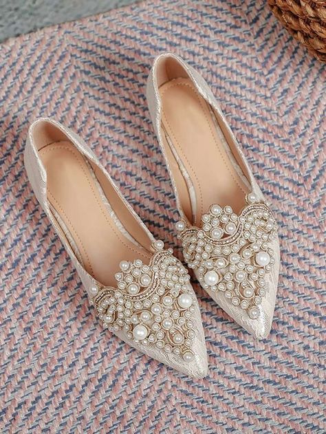 Pearls Decor, Shoes Shein, Pearl Shoes, Flats Shoes Comfortable, Footwear Design, Cinderella Shoes, Embellished Flats, Wedding Shoes Flats, Wedding Flats