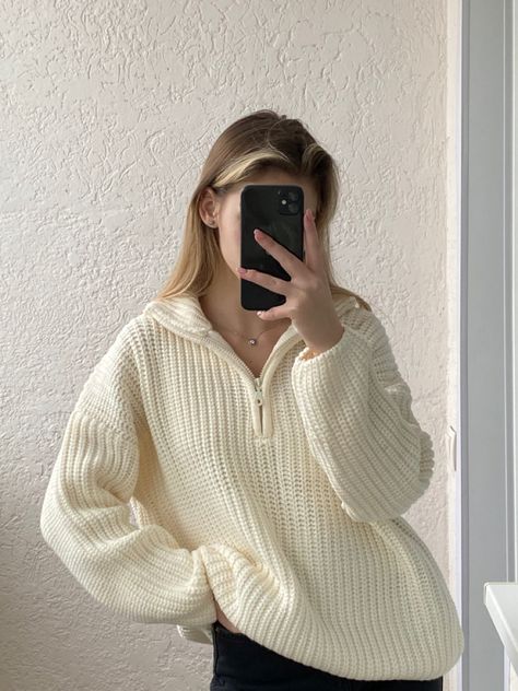 Half Zip Pullover Outfit, Korean Outfit Ideas, Knit Half Zip, Aesthetic Sweaters, New York Fits, Modesty Outfits, Big Sweaters, Trendy Sweaters, Sweater Tops