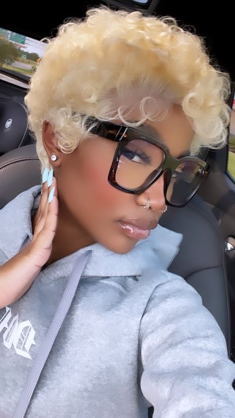 Short Platinum Blonde Hair, Finger Waves Short Hair, Black Women Short Hairstyles, Short Natural Curly Hair, Natural Hair Short Cuts, Short Hair Black, Short Hair Pixie Cuts, Short Sassy Hair, Girls Natural Hairstyles