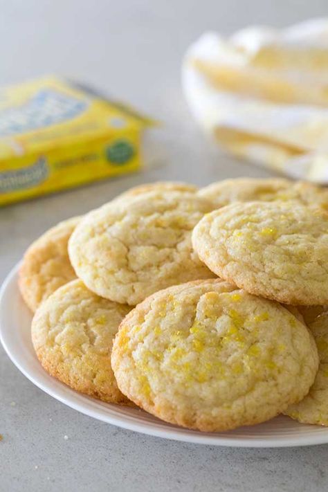 Lemon Doodle, Doodle Cookies, Lemon Lasagna, Lemon Sugar Cookies Recipe, Lemon Treats, Lemon Poppyseed Bread, Lemon Cheesecake Bars, Lemon Cookies Recipes, Lemon Sugar Cookies