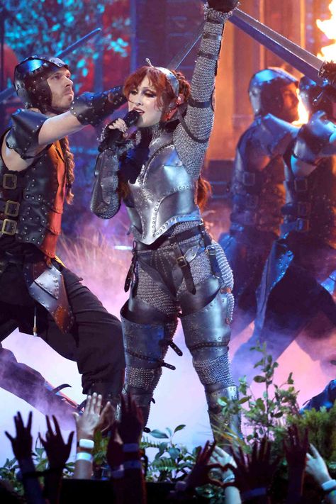 Chappell Roan Delivers a Fiery Medieval Performance of 'Good Luck, Babe!' at the 2024 MTV VMAs Vma Performance, Knight Outfit, Sports Awards, Chappell Roan, Mtv Videos, Video Music Awards, Mtv Video Music Award, Medieval Fashion, Doja Cat