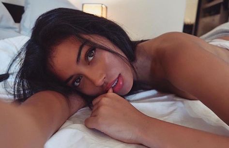 Bed Selfie, Hot Poses, Selfie Poses Instagram, Cindy Kimberly, Pic Pose, Best Photo Poses, Selfie Ideas Instagram, Photography Poses Women, Instagram Pose