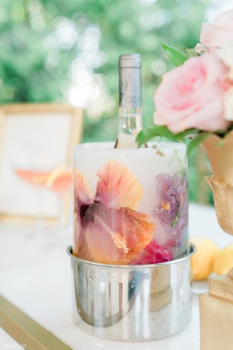 #wedluxe #wedluxemagazine #flowers #ice #cooler #wine #cocktailhour #drinks #creative #inspiration Flower Ice Wine Holder, White Bridal Party, Ice Ring, Flower Ice, Ice Wine, Ice Blocks, Ice Cooler, Wedding Theme Colors, Lesbian Wedding