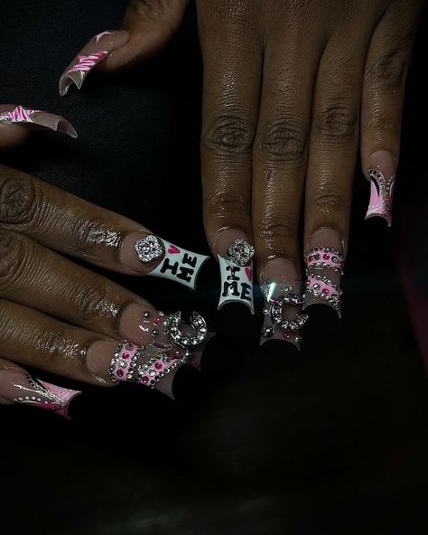 Hello Kitty Junk Nails, Hope Nails, Rose Core, Unique Acrylic Nail Designs, Quinceanera Nails, Makeup Morphe, Junk Nails, Halloween Acrylic Nails, Hello Nails