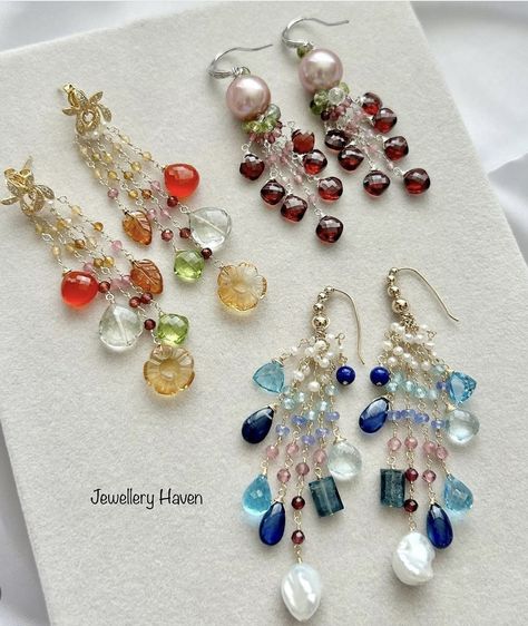 Sundance Jewelry, Diy Jewelry Making Tutorials, Wire Wrap Jewelry Designs, Crystal Bead Jewelry, Stylish Earrings, 2 Earrings, Bridal Bangles, Jewelry Accessories Ideas, Artisan Earrings