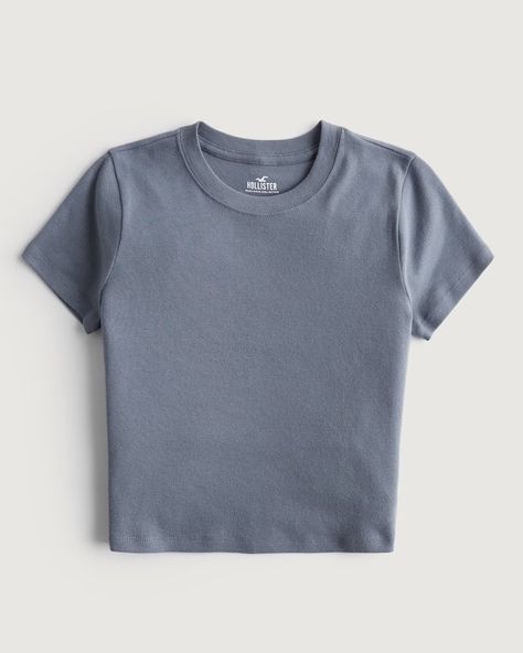 Discover great products at the best prices at Dealmoon. Hollister Cotton Crew Baby Tee. Price:$7.50 at Hollister Preppy Shirts, Hollister Clothes, Sport Clothes, Cute Preppy Outfits, Teen Clothing, Back To School Shopping, School Shopping, Summer Fits, Back To School Outfits