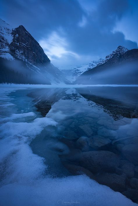 Ice Aesthetic, Aesthetic Mountains, Winter Landscape Photography, Mountain Aesthetic, Colorful Life, Happy Travels, Winter Wonder, Winter Aesthetic, Life Photo