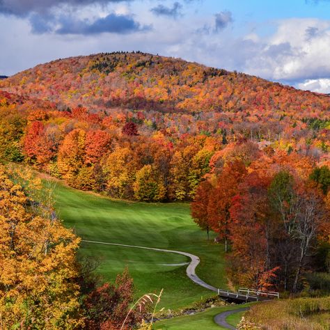 Vermont In Fall, Vermont Ski Resorts, Killington Vermont, Natural Scenery, Covered Bridges, Outdoor Fire, Bike Trails, Weekend Trips, Ski Resort