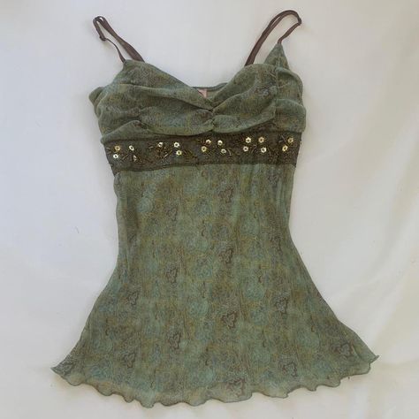 Outfit Ideas Aesthetic Vintage Dresses, Ethereal Aesthetic Clothing, Vintage Clothing Pieces, Sea Inspired Outfits, Whimsigoth Cardigan, Thrifted Pieces, Depop Aesthetic, Embroidery Tank Top, Depop Clothes