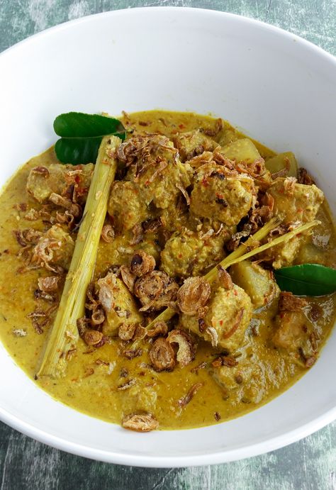 Balinese Cuisine, Indonesian Curry, Bali Recipes, Indonesian Food Recipes, Balinese Recipes, Indonesian Recipes, Balinese Dessert, Balinese Food Recipe, Balinese Food