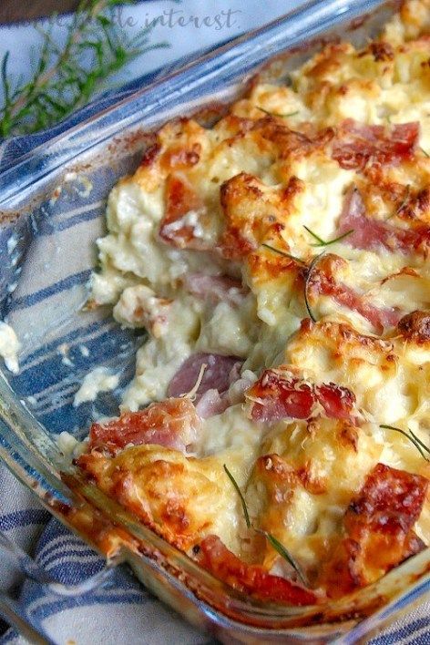 Easy keto casserole recipes for quick & cheap ketogenic dinners Low Carb Chicken Cordon Bleu, Cordon Bleu Casserole, Keto Chicken Casserole, Chicken Cordon Bleu Casserole, Keto Casserole, Low Carb Casseroles, Boiled Egg Diet Plan, Chicken Cordon, Low Carb Dessert