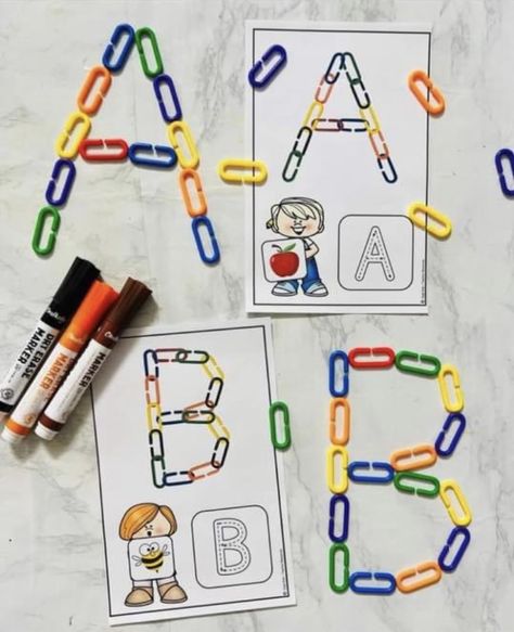 Literacy Corner Preschool, Alphabet Centers Preschool, Thema Letters, Preschool Language Arts, Prek Literacy, Alphabet Centers, Literacy Centers Kindergarten, Handwriting Activities, Prek Classroom