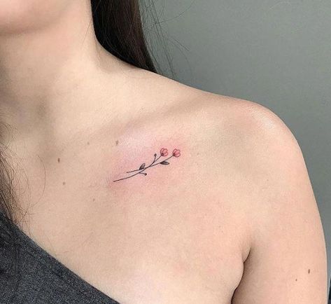 Clavicle Tattoo, Tiny Flower Tattoos, Tulip Tattoo, Flower Wrist Tattoos, Small Flower Tattoos, Flower Tattoo Shoulder, Inspiration Tattoo, Flower Tattoo Sleeve, Tattoo Designs For Girls