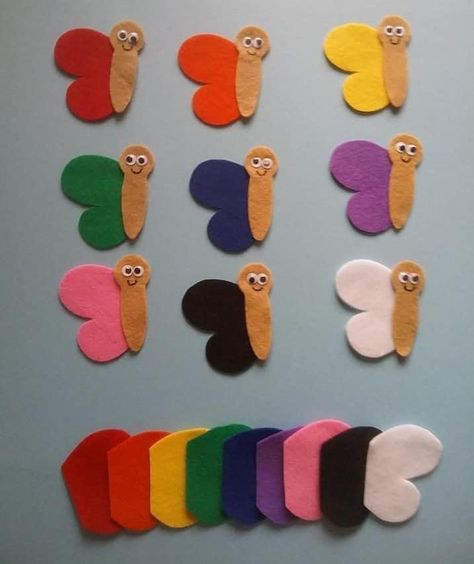 Felt Board Stories, Baby Mobil, Diy Quiet Books, Baby Quiet Book, Felt Stories, Quiet Book Patterns, Toddler Quiet Book, Felt Books, Felt Quiet Books