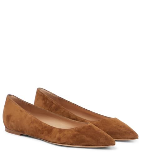 Ballet Flats Brown, Brown Ballet Flats, Everyday Flats, Rossi Shoes, Suede Ballet Flats, Designer Flats, Suede Fashion, Brown Flats, Black Ballet Flats