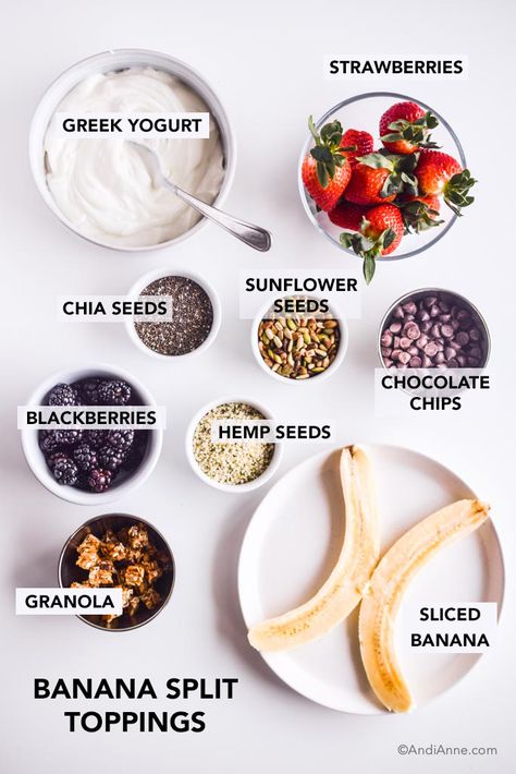 Banana Split Yogurt Bowl, Banana Yogurt Split, Healthy Breakfast Banana Split, Nice Breakfast Ideas, Healthy Banana Split Dessert, Healthy Banana Split Breakfast, Banana Split Breakfast, Bananas Dessert, Banana Split Bar