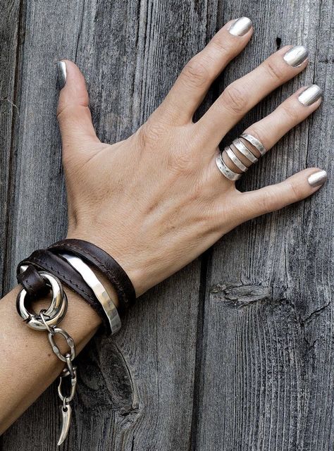 Leather Metal Jewelry, Chunky Silver Jewellery, Leather Jewellery, Engagement Rings Affordable, Funky Jewelry, Affordable Jewelry, Bijoux Diy, Dream Jewelry, Online Jewelry Store