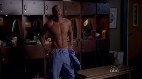 Jesse Williams shirtless on Greys Anatomy Jesse Williams Shirtless, Dr Avery, Greys Anatomy Jackson, Greys Anatomy Men, Anatomy Male, Jackson Avery, Man Anatomy, Jesse Williams, Grey Quotes