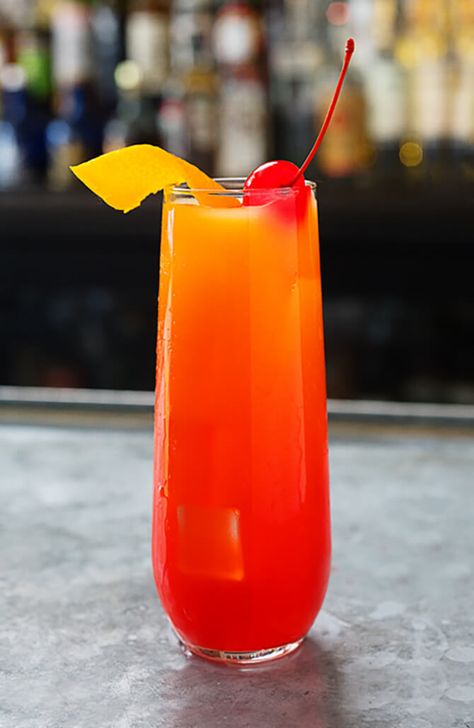 Pan Asian Food, Asian Food Restaurant, Tequilla Sunrise, Sunrise Drink, Tequila Sunrise Recipe, Homemade Orange Juice, Mixed Drink Recipes, Orange Juice Cocktails, Orange Juice Smoothie