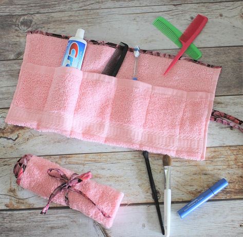 sewing projects for teens Diy Toothbrush, Chirstmas Gifts, Diy Toiletries, Camp Projects, Sewing Club, Sleepover Bag, Craft Board, Sew Simple, Travel Wrap