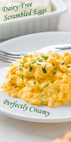 Perfect Creamy Dairy-Free Scrambled Eggs Recipe Scrambled Eggs Without Milk, Best Scrambled Eggs, Best Egg Recipes, Scrambled Eggs With Cheese, Creamy Scrambled Eggs, Scrambled Eggs Recipe, Mexican Breakfast Recipes, Goat Cheese Recipes, Dairy Free Breakfasts