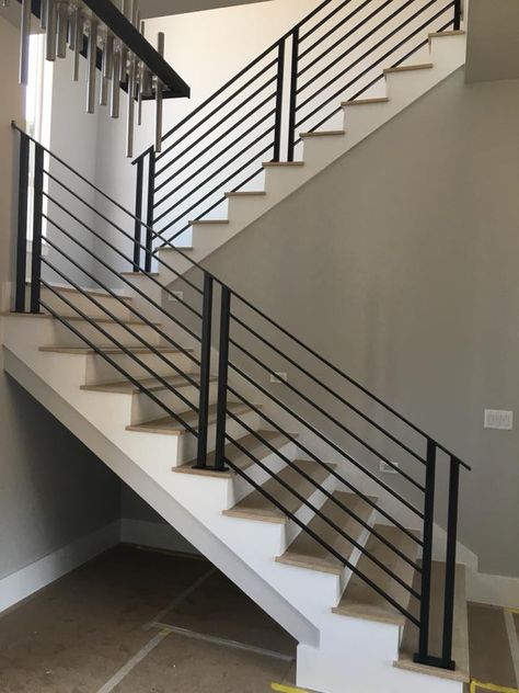 Metal Staircase Railing Design, Contemporary Staircase Design Ideas, Modern Metal Railings Indoor, Stairs Railing Design Modern, Ms Railing Design For Staircase, Modern Metal Stair Railing, Staircase Handrail Ideas, Modern Staircase Railing Unique, Iron Stairs Design