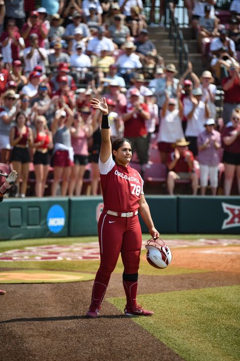 Alabama Softball, Ou Softball, Softball Backgrounds, Oklahoma Softball, College Softball, Softball Photos, Softball Season, Ou Sooners, Softball Quotes