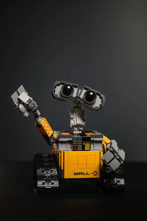 yellow and black robot toy photo – Free Toy Image on Unsplash Lego Wall E, Groot Avengers, Chess Rules, Movie Quotes Inspirational, Lego Wall, Lego Mindstorms, Lego Robot, Lego Pictures, Free Toys