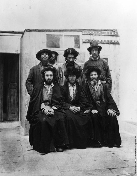 Old Portraits of Jews From the Late 19th and Early 20th Centuries Mediterranean Hotel, Ashkenazi Jews, Boy Sewing, Jewish Men, Old Portraits, Jewish History, Jewish People, The Courtyard, 20 Century