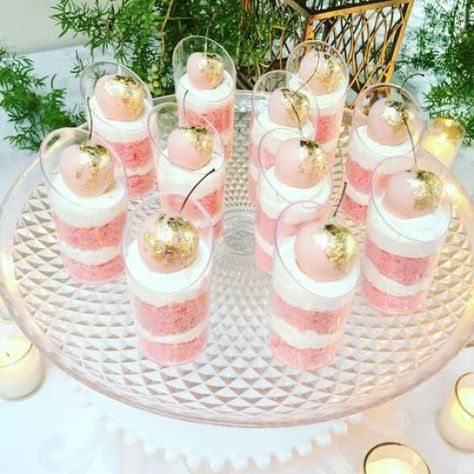 Baby Shower Ideas Food, Food Recipes Dessert, Dessert Shooters, Shower Desserts, Dessert Buffet, Dessert Tables, Candy Table, Recipes Dessert, Dessert Lover