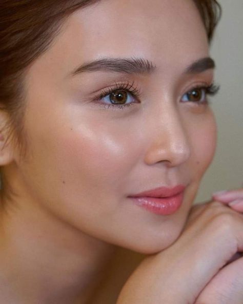 Filipina Makeup, Bride Makeup Natural, Light Makeup Looks, Soft Makeup Looks, Kathryn Bernardo, Make Up Inspo, French Beauty, Soft Makeup, Models Makeup