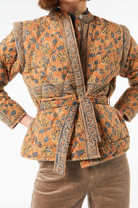 Quilted Jacket Street Style, Gilet Mohair, Quilted Clothing, Antik Batik, Mode Boho, Couture Mode, Patchwork Jacket, Chic Fashion, Boho Chic Fashion