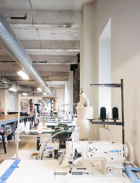 Made Institute's beautiful studio space in Philadelphia for aspiring fashion designers. Check out our 3000 sq ft fashion & sewing studio with a personal tour at https://made-institute.com/tours Clothing Designer Studio, Fashion Design Room Studio, Fashion Manufacturing, Fashion Studio Architecture, Fashion Design Office, Fashion Designer Studio Office, Fashion Workshop, Fashion Design Studio, Fashion Factory