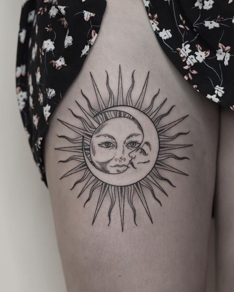 #moonandsun #moonandsuntattoo# Sun Tattoo, Tattoos And Piercings, Hair Inspiration, Tatting, Body Art, Tattoo Ideas, Piercings, Moon, Sun