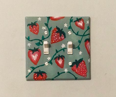 Painted Outlet Covers Aesthetic, Painting Lightswitch Ideas, Light Switch Covers Diy Paint Aesthetic Easy, Painting Ideas On Light Switch, Lightswitch Ideas Painting Easy, Painted Light Switch Plates Aesthetic, Light Switch Painting Ideas Aesthetic, Painted Light Switch Plates Ideas, Painted Switch Plate Covers