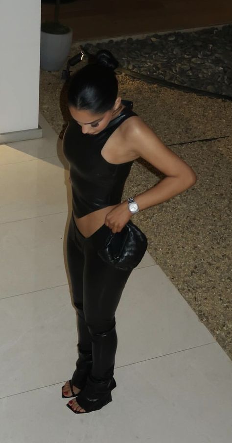 Black Baddies Outfit, Classy Club Outfits, Amaya Colon, Swag Girl Style, Future Outfit, New Years Eve Outfits, Evening Outfits, Tomb Raider, All Black Outfit