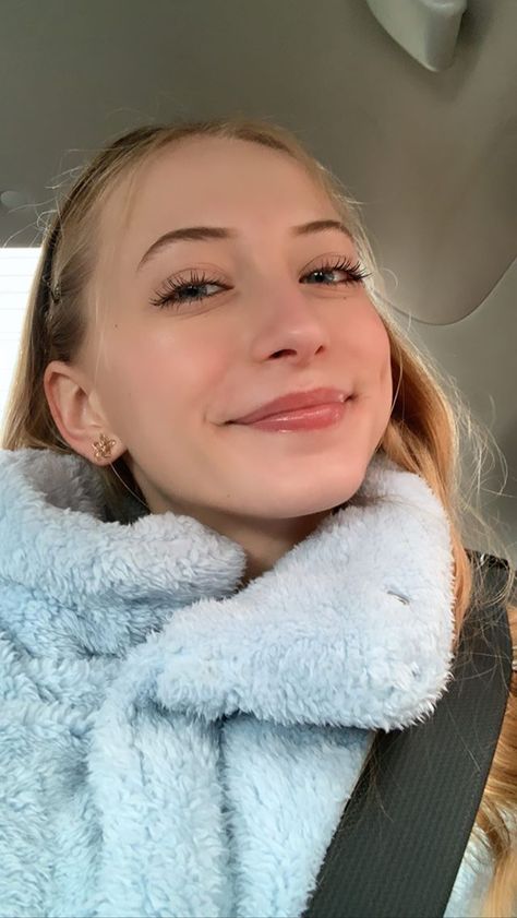 Sophia Diamond, Diamond Instagram, Fotos Aesthetic, Healthy Lifestyle Motivation, Beauty Pictures, March 20, Girl Next Door, Girls Fashion, My Wife