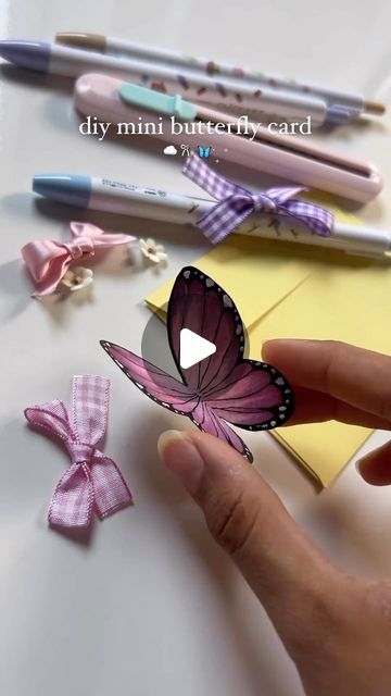 Butterfly Pop Up Card, Cute Birthday Gifts, Crafts Gift Ideas, Cards Aesthetic, Diy Pop Up Cards, Letter Diy, Diy Butterfly, Diy Envelope, Cute Birthday Gift