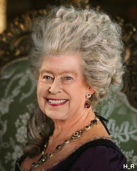 Queen Elizabeth Laughing, British Monarchy History, Queen Elizabeth Ii Wedding, Queen Elizabeth Wedding, Queen Eli, Queen Elizabeth Portrait, Elizabeth Queen Of England, Queen Elizabeth Photos, The Queen Of England