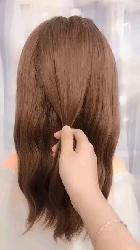 Pin on Idea Pins by you Hairstyles For Long Hair Videos, Videos Hairstyles, Super Easy Hairstyles, Tutorial Hair, Hair Upstyles, Long Hair Video, Hair Braid Videos, Hair Tutorials Easy, Hairstyle Tutorial