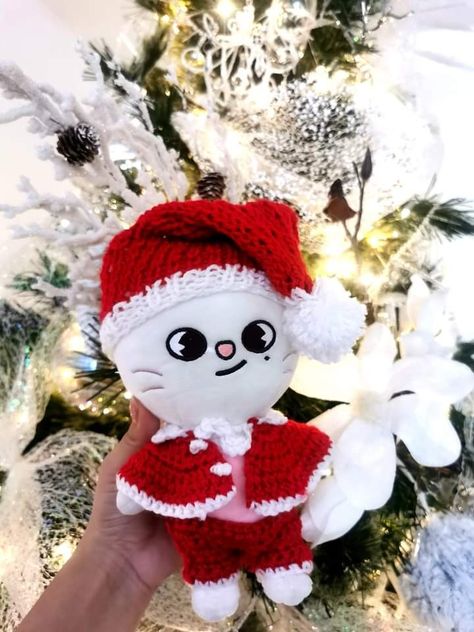 Skz Plushies, Skzoo Christmas, Christmas Kpop, Yugioh Trap Cards, Kids Zoo, Kids Board, Christmas Wonderland, Christmas Icons, Fun Crochet Projects